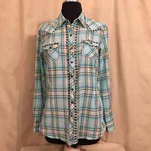 Ariat snap button shirt